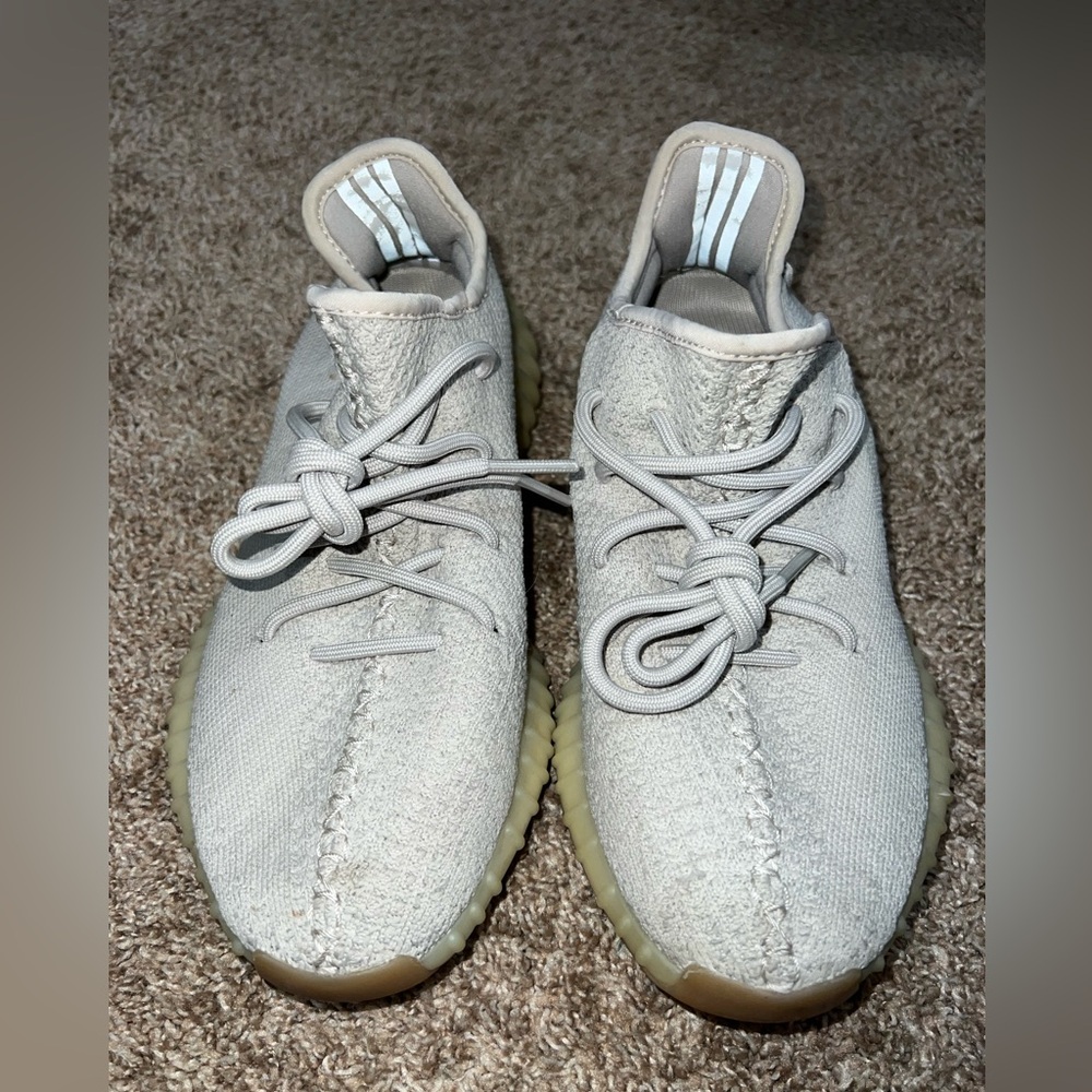 PRICE DROP ⬇️ Grey YEEZYs - WORN TWICE Men’s Size 7.5